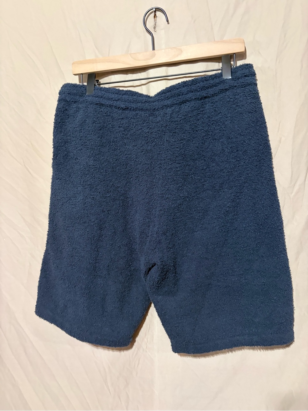 Barefoot dreams lounge shorts - Picture 2 of 3